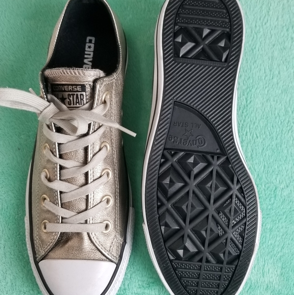 Converse - Picture 3 of 5